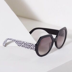 Longchamp NIB Black and White Logo Sunglasses